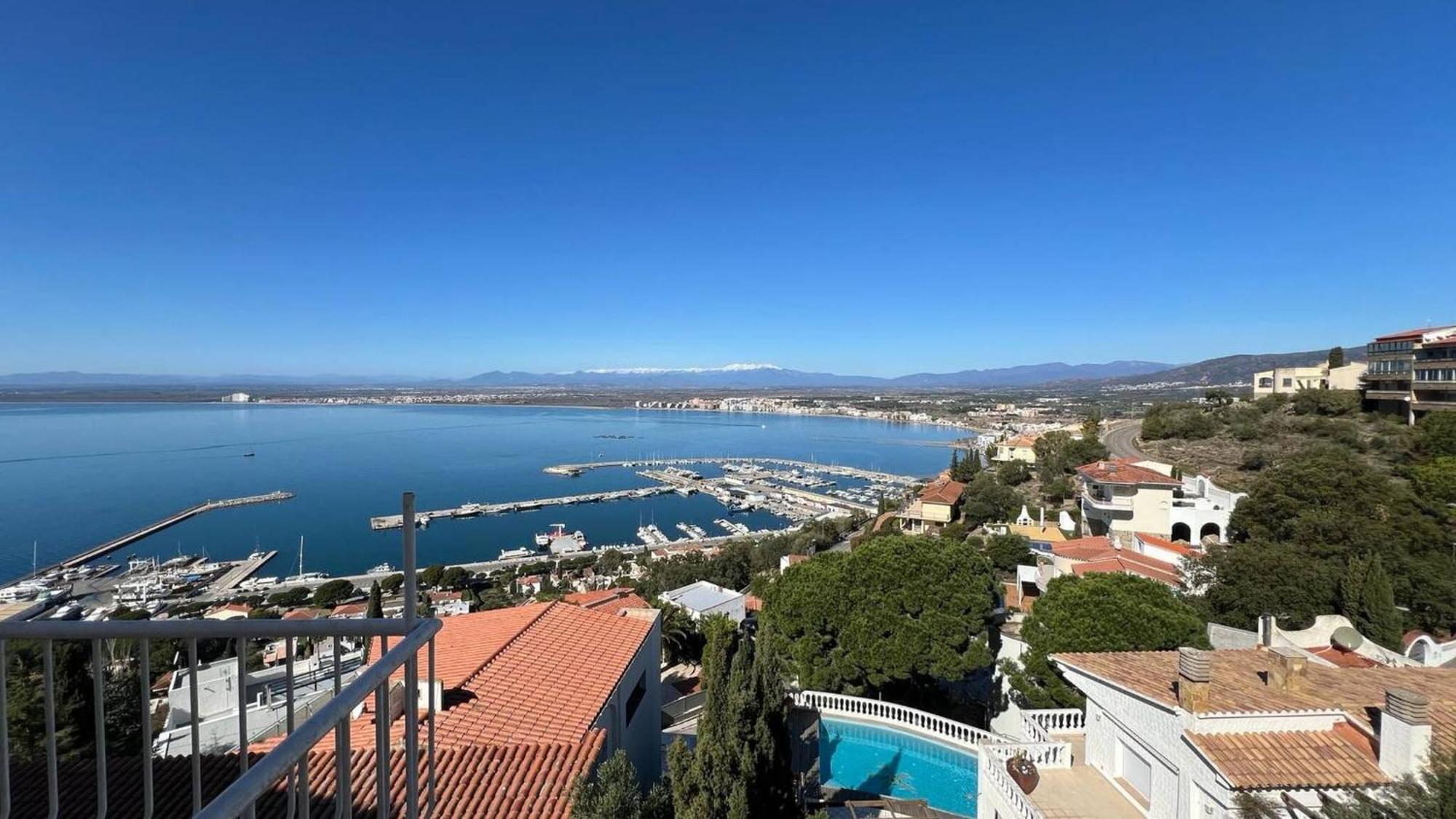 Apartmán Precioso Piso Con Vistas Espectaculares Del Mar Av-50 Roses Exteriér fotografie