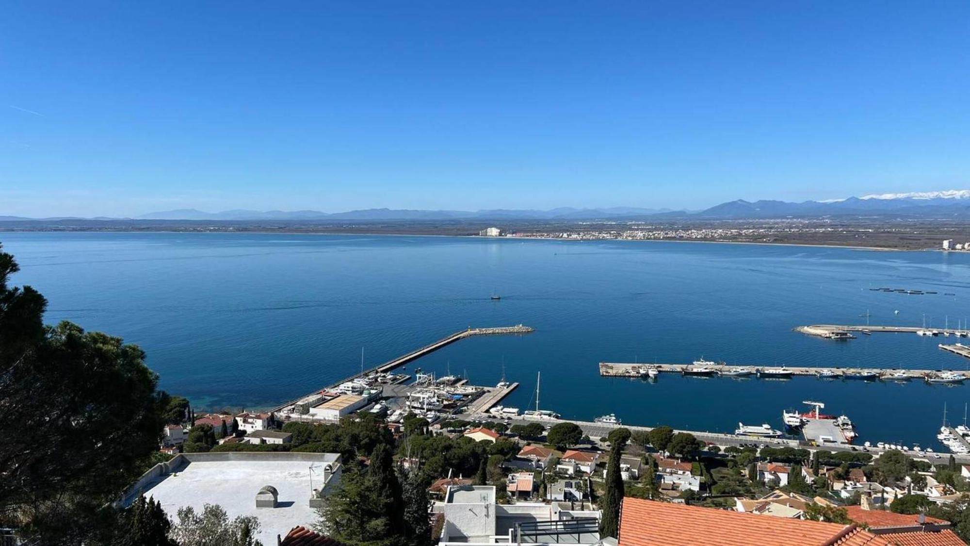 Apartmán Precioso Piso Con Vistas Espectaculares Del Mar Av-50 Roses Exteriér fotografie