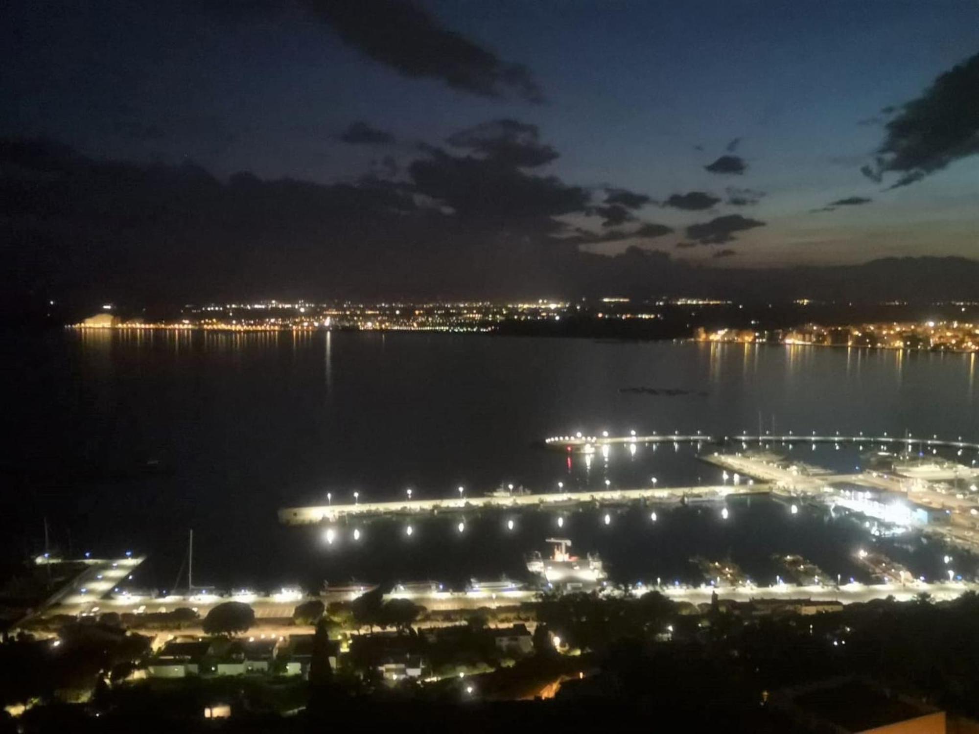 Apartmán Precioso Piso Con Vistas Espectaculares Del Mar Av-50 Roses Exteriér fotografie
